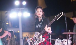 娱乐吃瓜姐缝纫机乐队,娱乐吃瓜姐的狂欢之旅