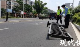 怎么向交警爆料视频,一键上传，共建安全交通环境